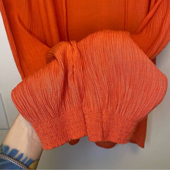 BROCHU WALKER Amaia Tie-Neck Crinkle Blouse in Papaya Orange Sz Medium - Picture 8 of 11